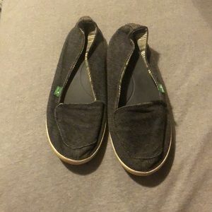 Sanuk flats